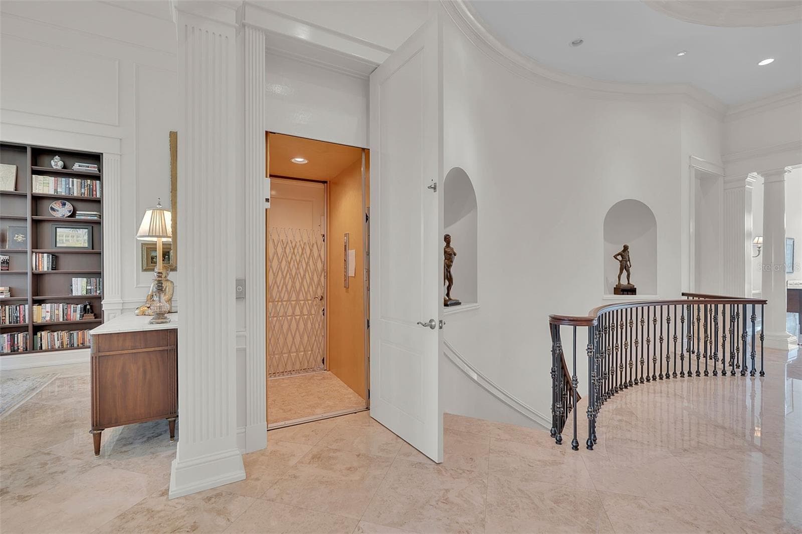 8132 SANDERLING ROAD — photo 25 of 69