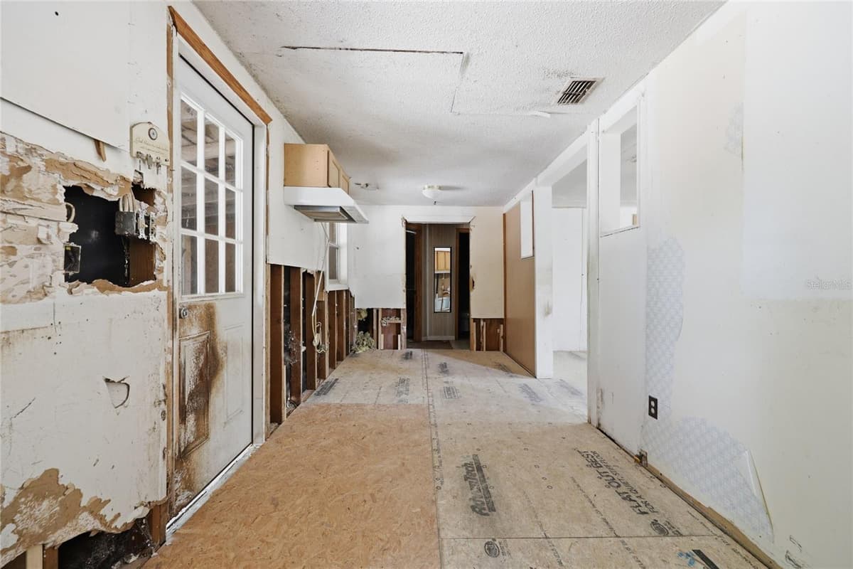 9580 HIGHWAY 351 — photo 16 of 32