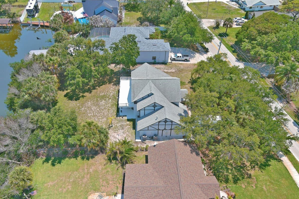 2080 NEWFOUND HARBOR DRIVE — photo 32 of 69