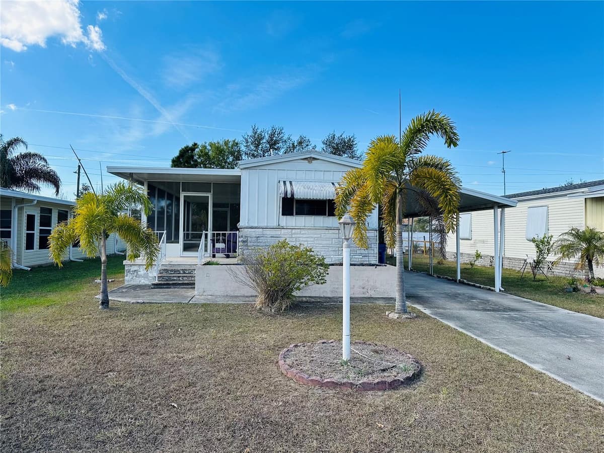 2141 GEORGIA STREET — photo 1 of 9