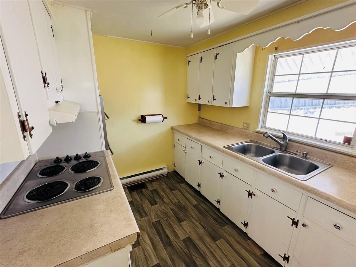 2141 GEORGIA STREET — photo 4 of 9