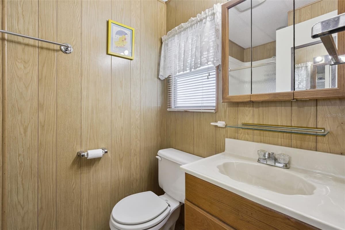 13 COCOS PLUMOSA DRIVE — photo 16 of 46