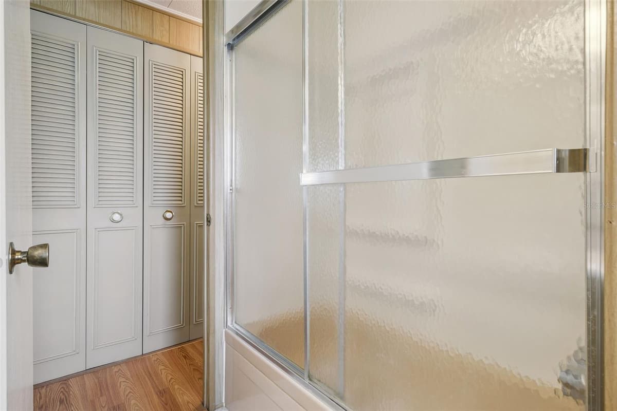 13 COCOS PLUMOSA DRIVE — photo 21 of 46