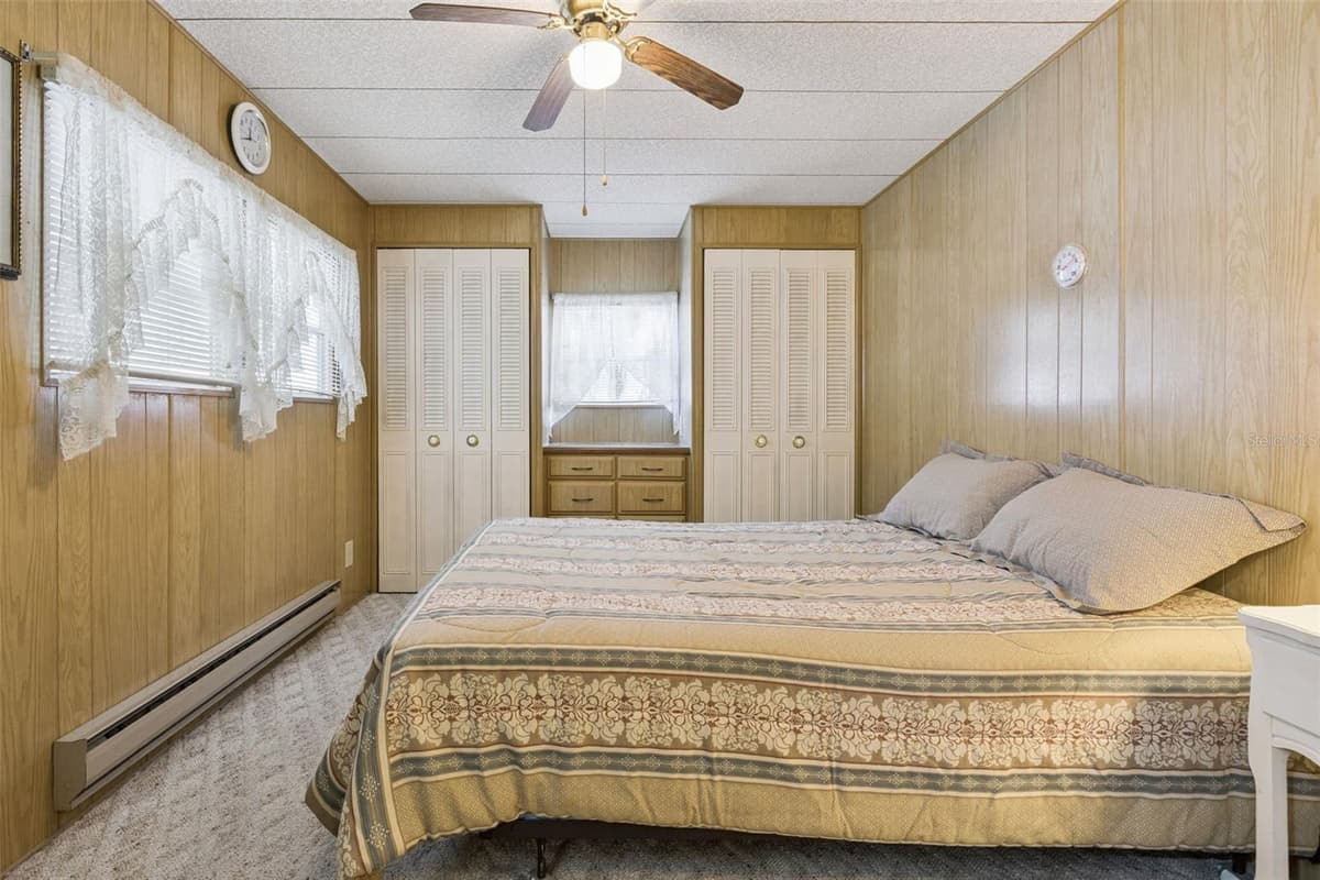 13 COCOS PLUMOSA DRIVE — photo 18 of 46