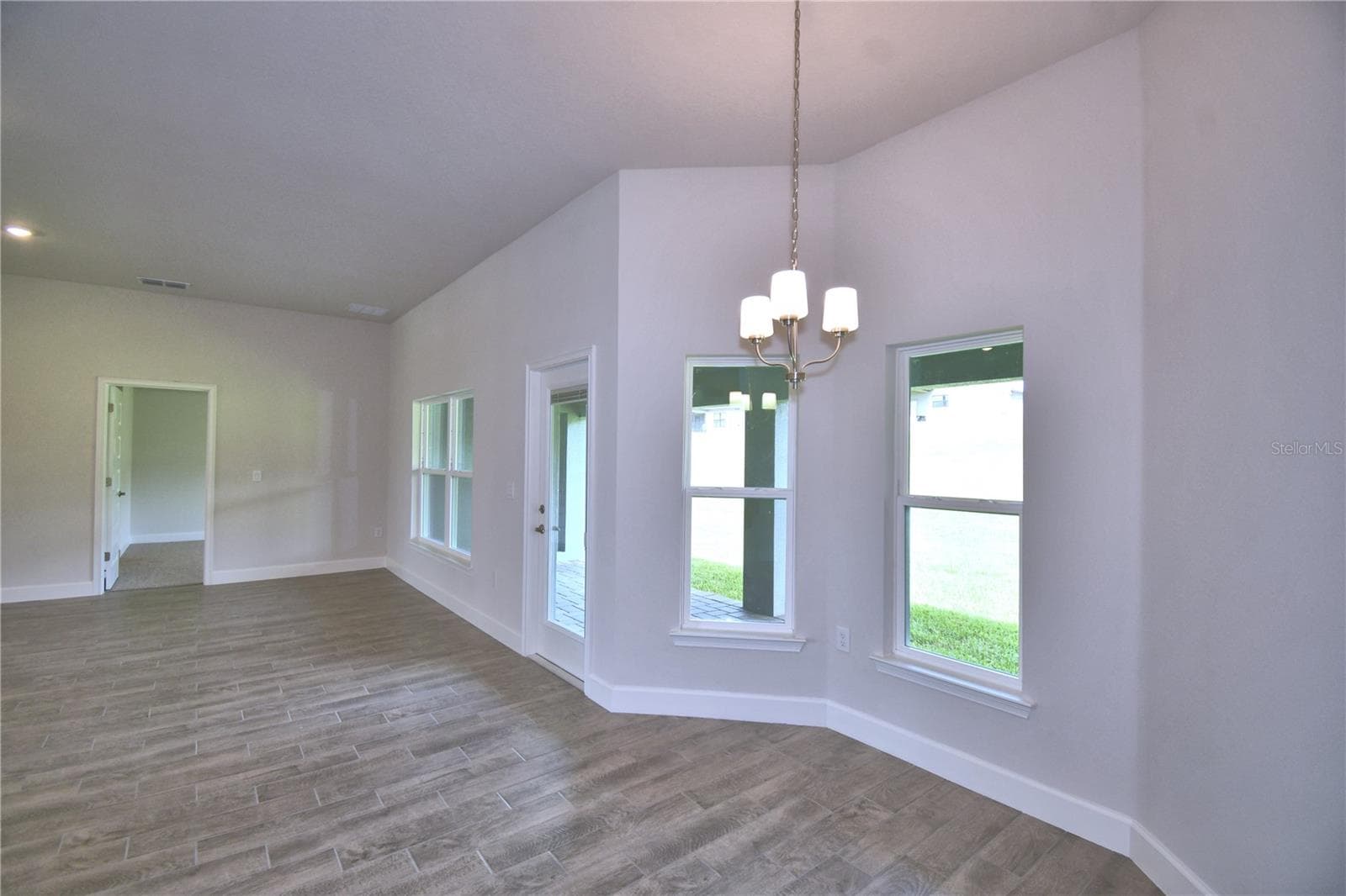 5421 WATERSIDE DRIVE — photo 25 of 68