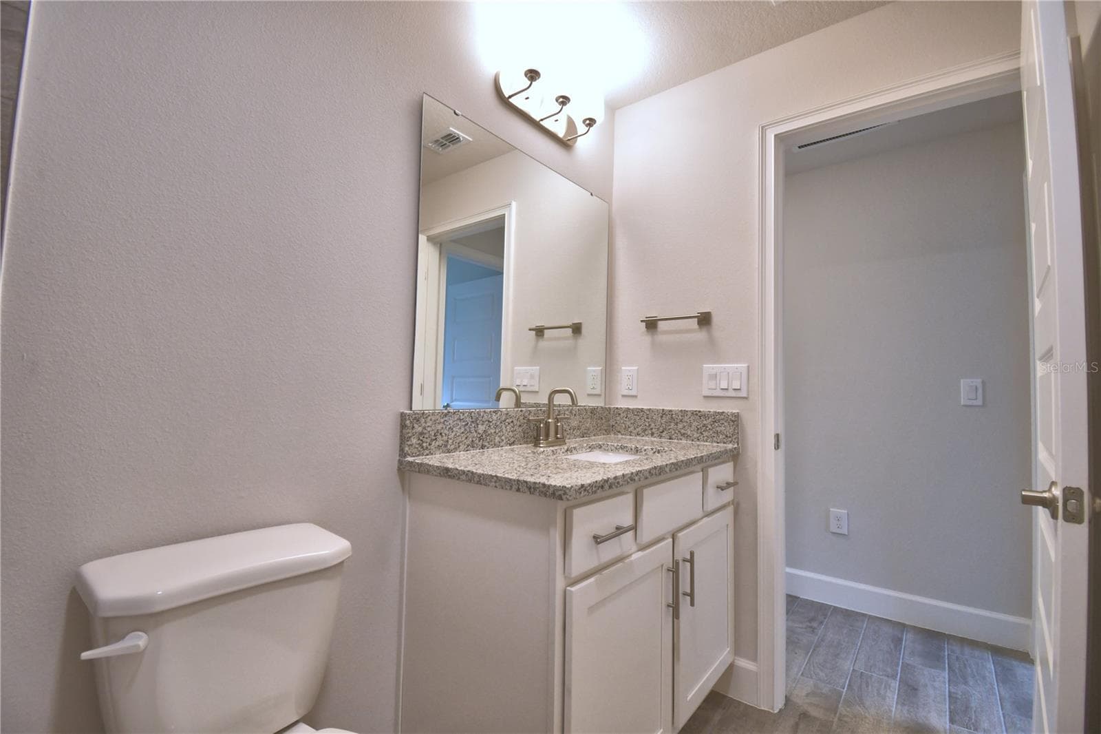 5421 WATERSIDE DRIVE — photo 31 of 68