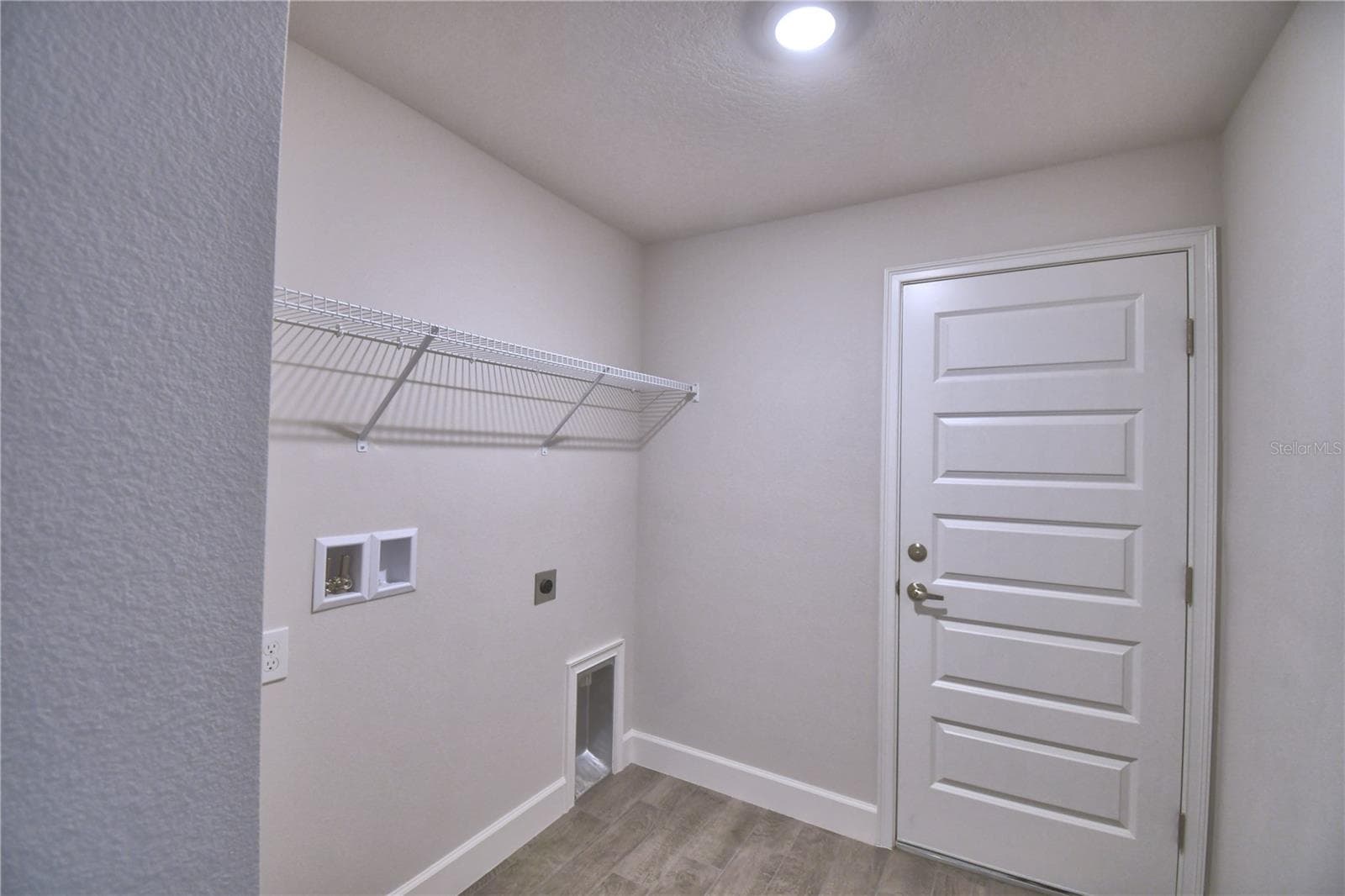 5421 WATERSIDE DRIVE — photo 32 of 68