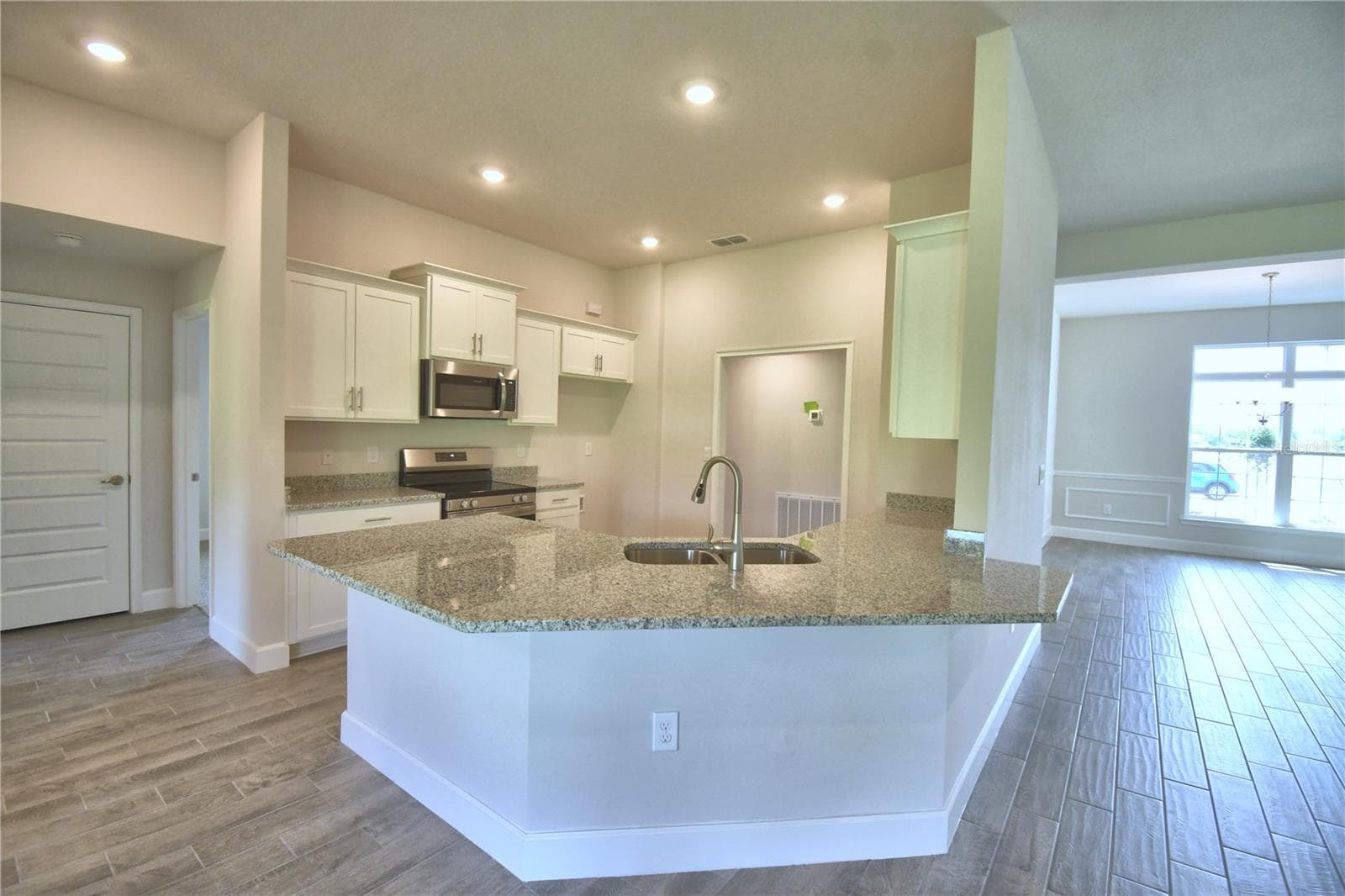 5421 WATERSIDE DRIVE — photo 14 of 68