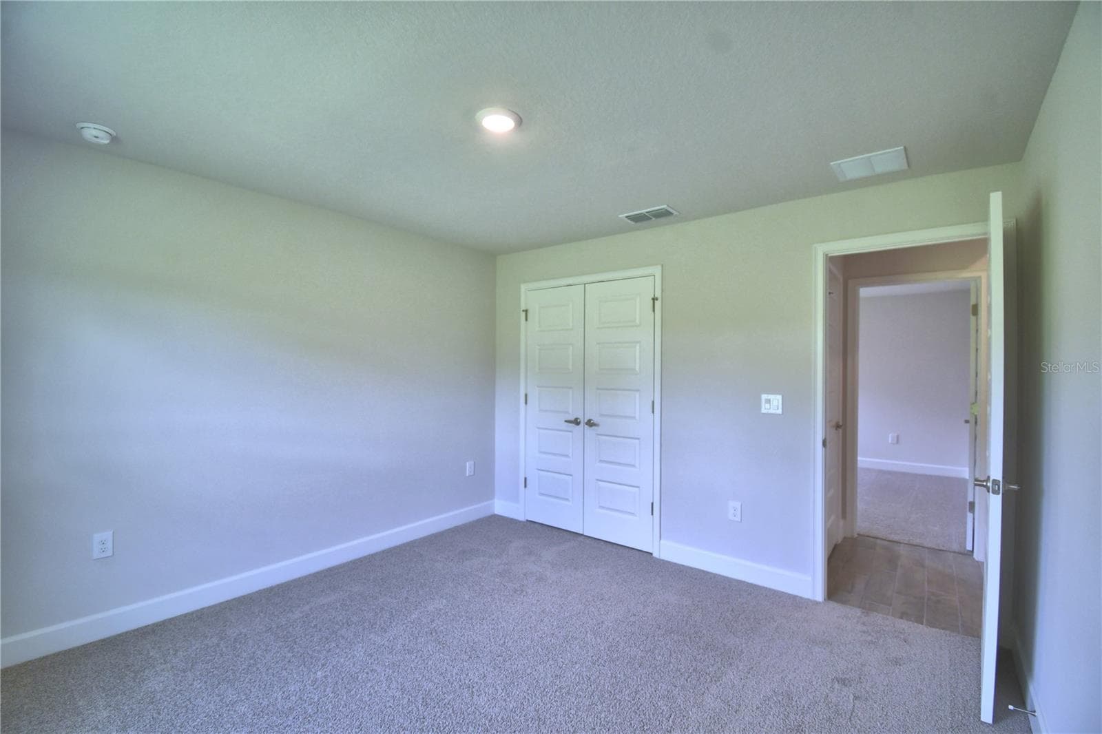 5421 WATERSIDE DRIVE — photo 22 of 68