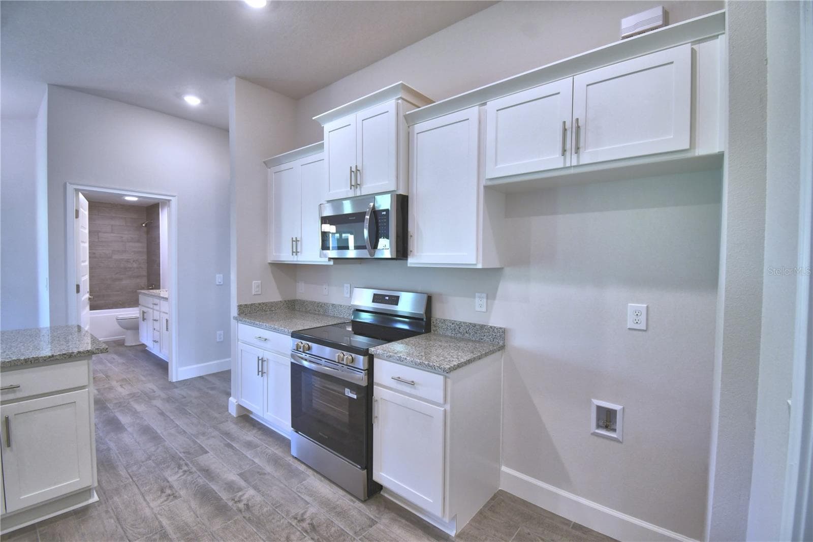 5421 WATERSIDE DRIVE — photo 15 of 68