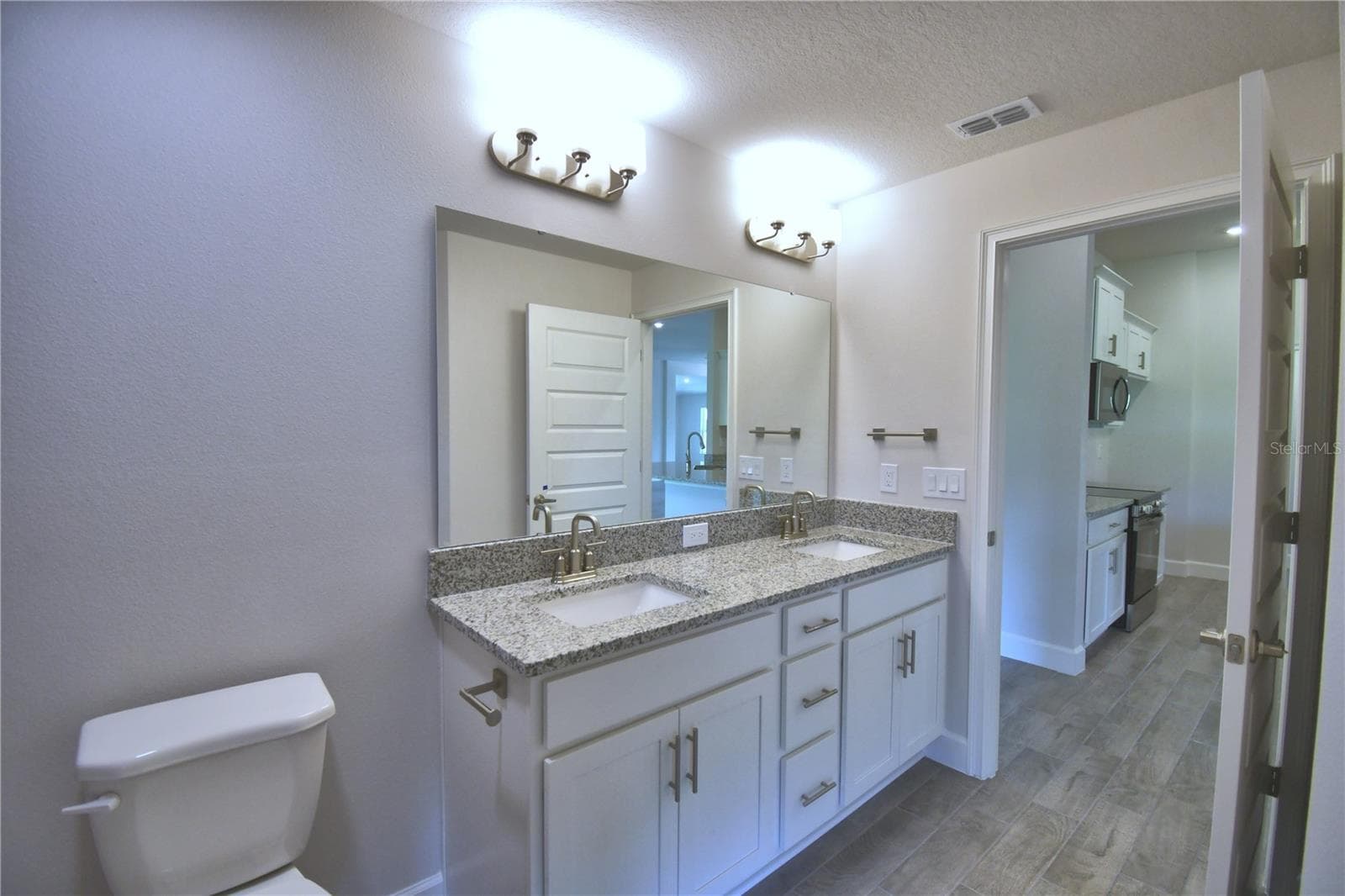 5421 WATERSIDE DRIVE — photo 19 of 68