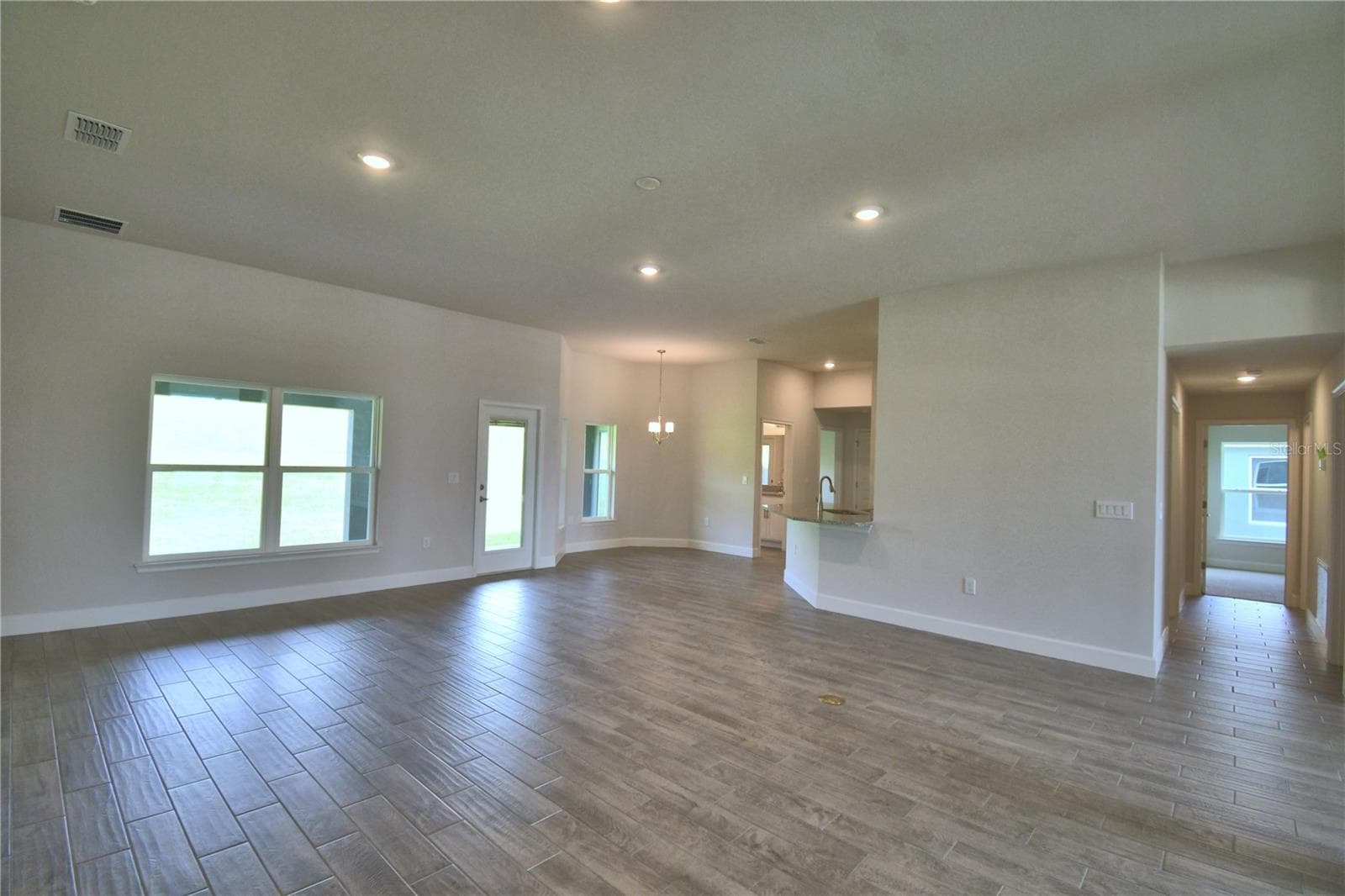 5421 WATERSIDE DRIVE — photo 11 of 68