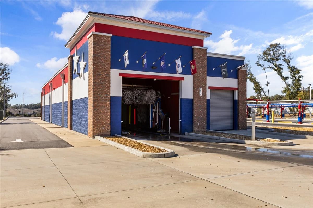 9820 US HIGHWAY 441 — photo 7 of 33