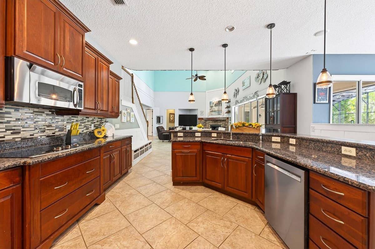 2756 LAKE PICKETT PLACE — photo 12 of 50