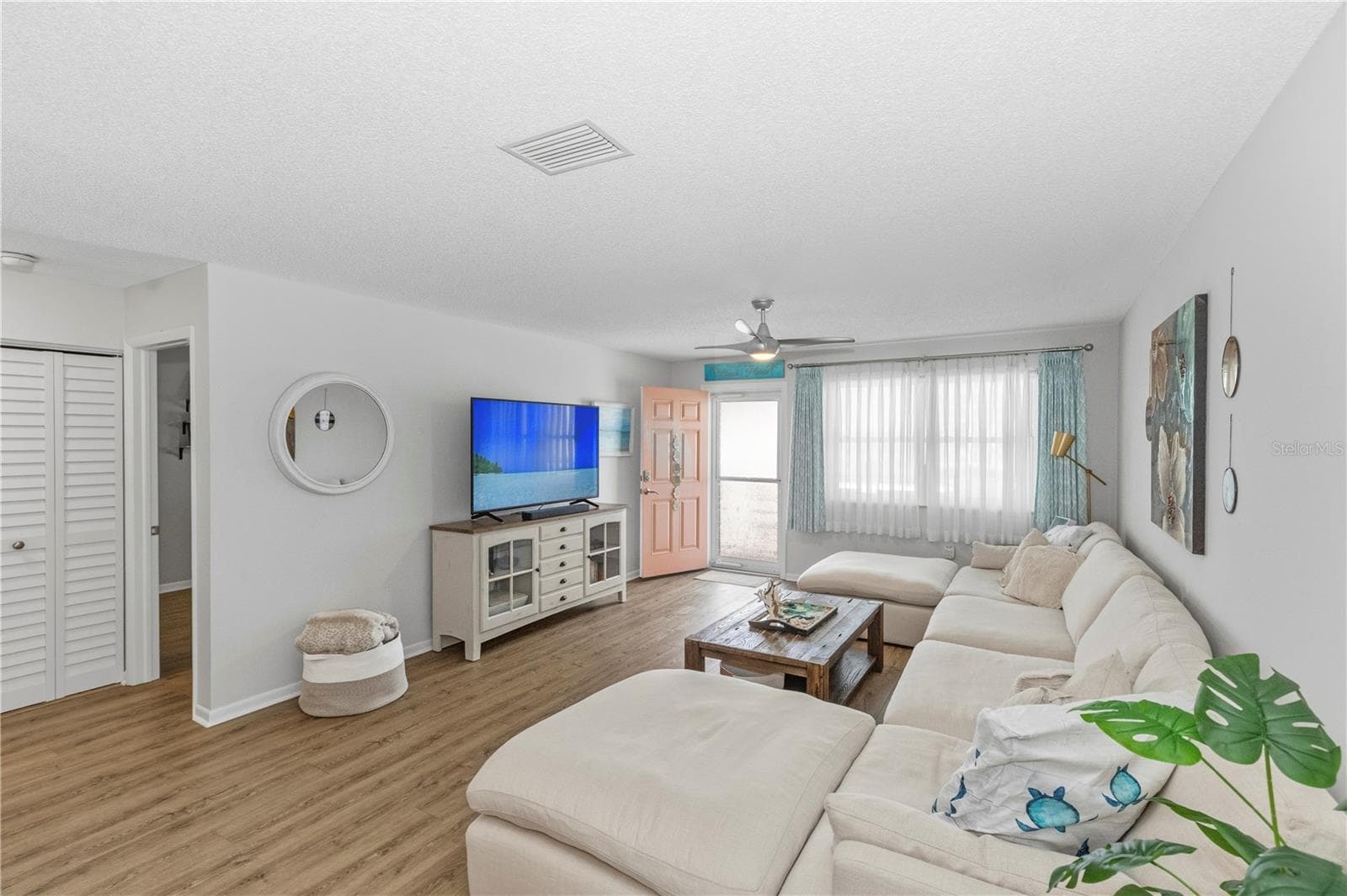 6025 SHORE BOULEVARD — photo 6 of 53