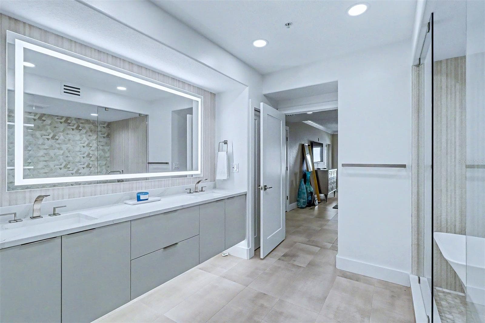 5301 GULF BOULEVARD — photo 17 of 49