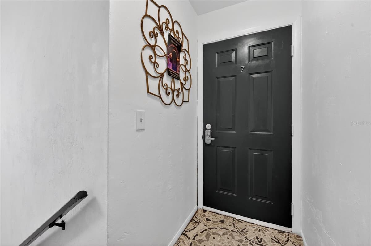 555 GRANADA BOULEVARD — photo 12 of 16