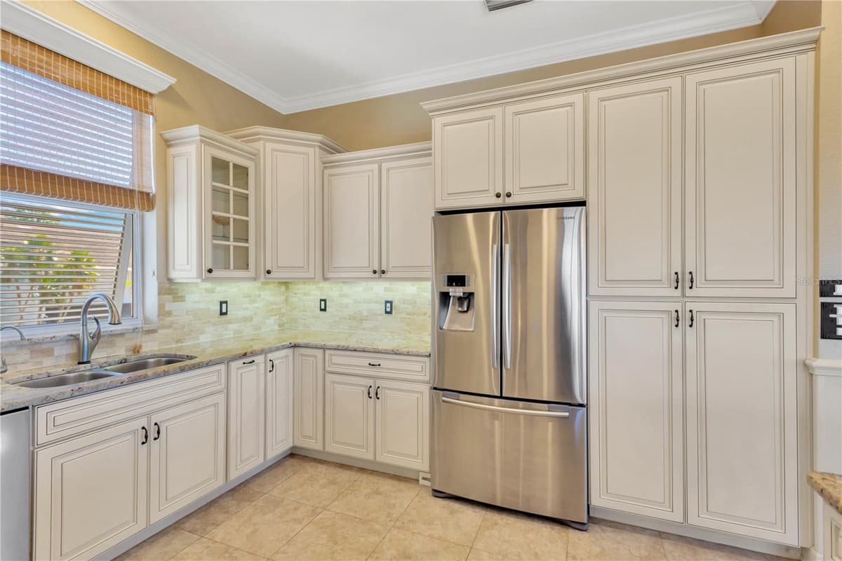 511 SEAVIEW DRIVE — photo 18 of 46