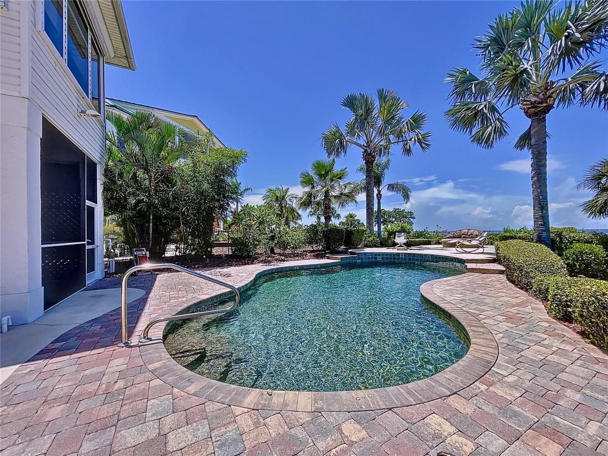 511 SEAVIEW DRIVE — photo 40 of 46