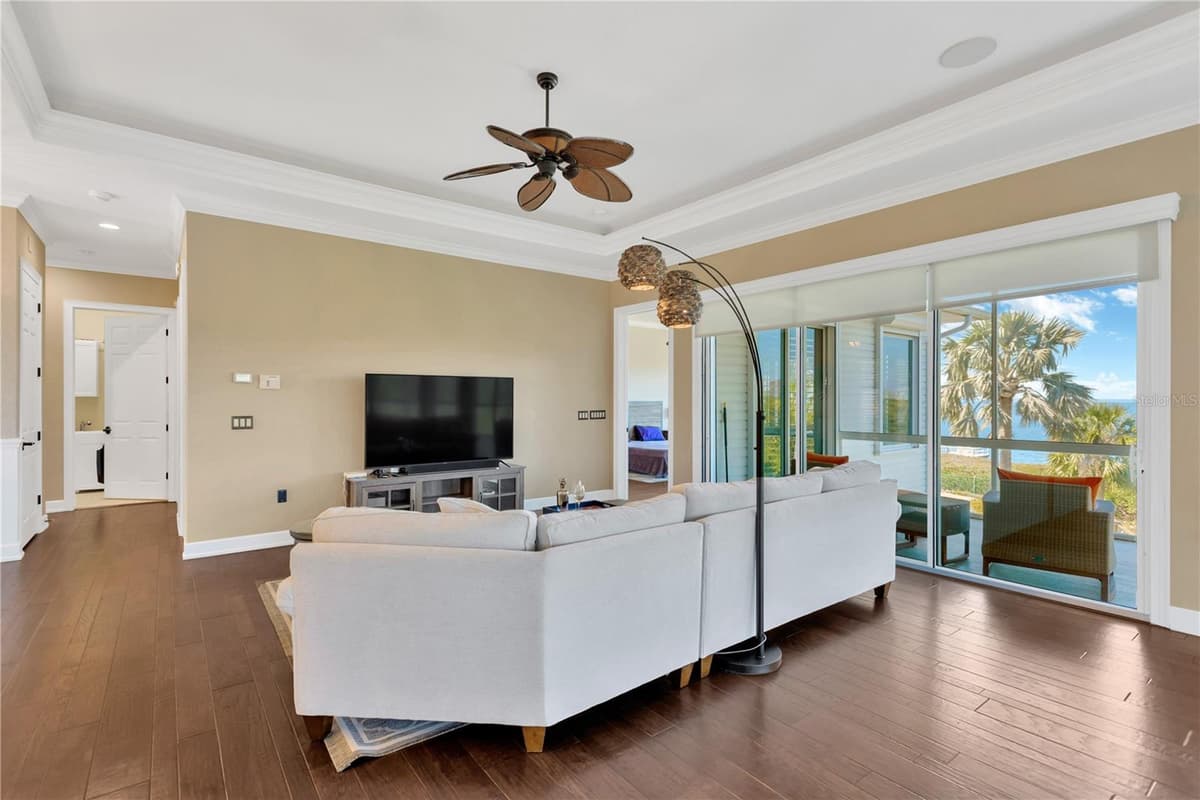 511 SEAVIEW DRIVE — photo 15 of 46