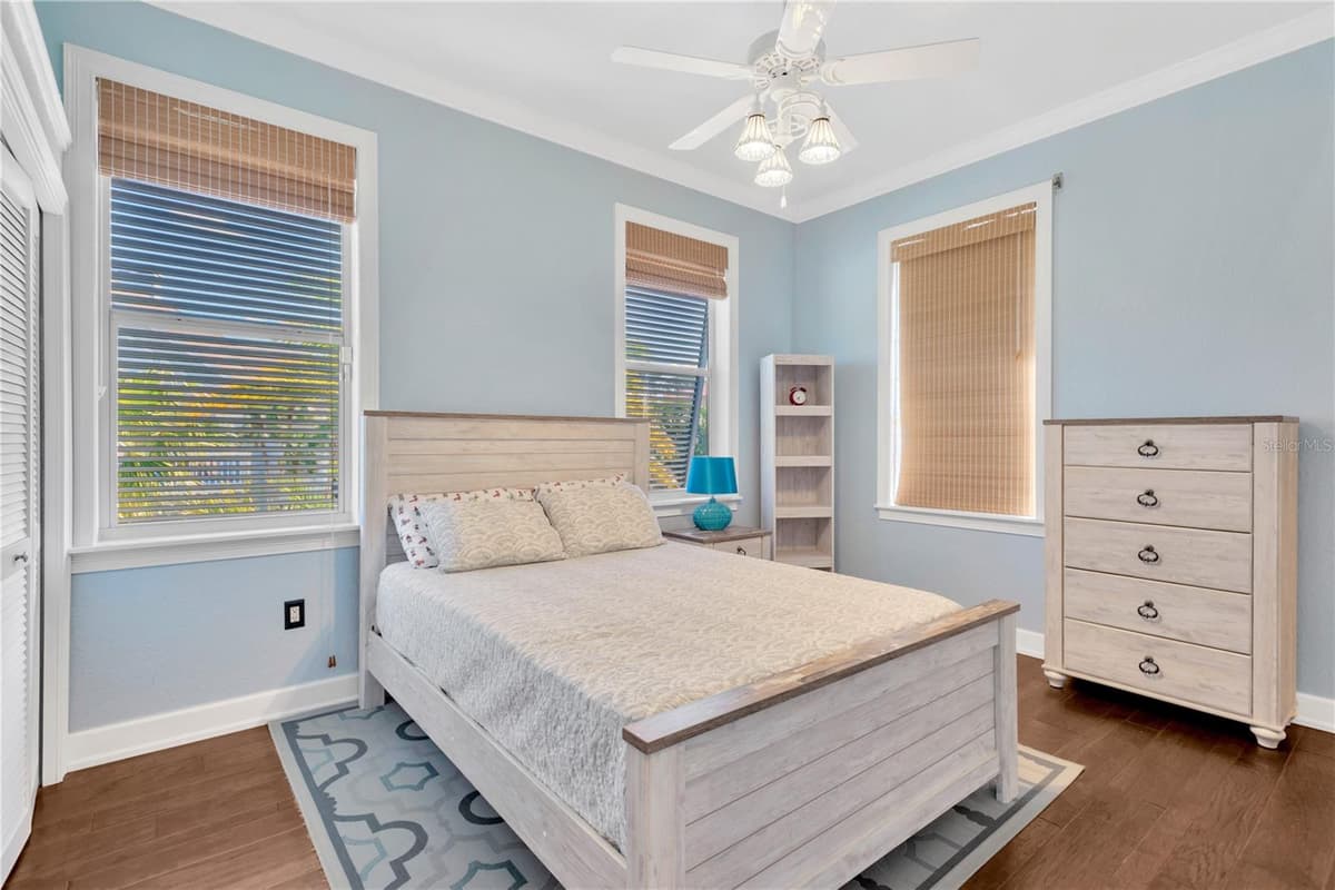 511 SEAVIEW DRIVE — photo 30 of 46
