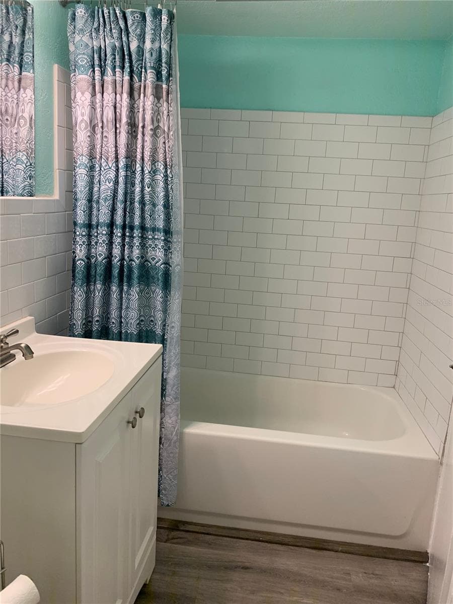 470 3RD STREET — photo 8 of 17