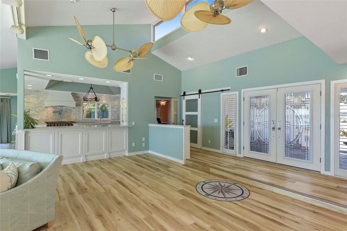 1215 COMMODORE DRIVE — photo 20 of 88
