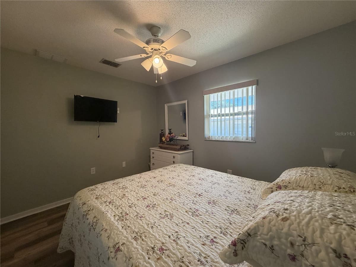 204 ANOKA AVENUE — photo 10 of 18