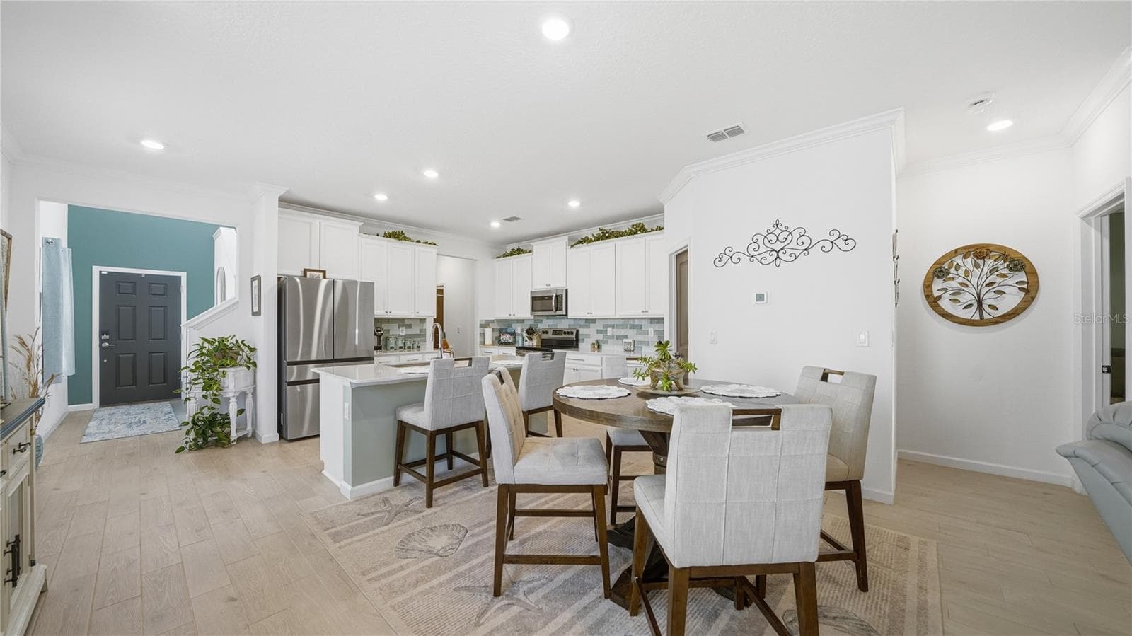 367 LAKE SINCLAIR STREET — photo 15 of 81