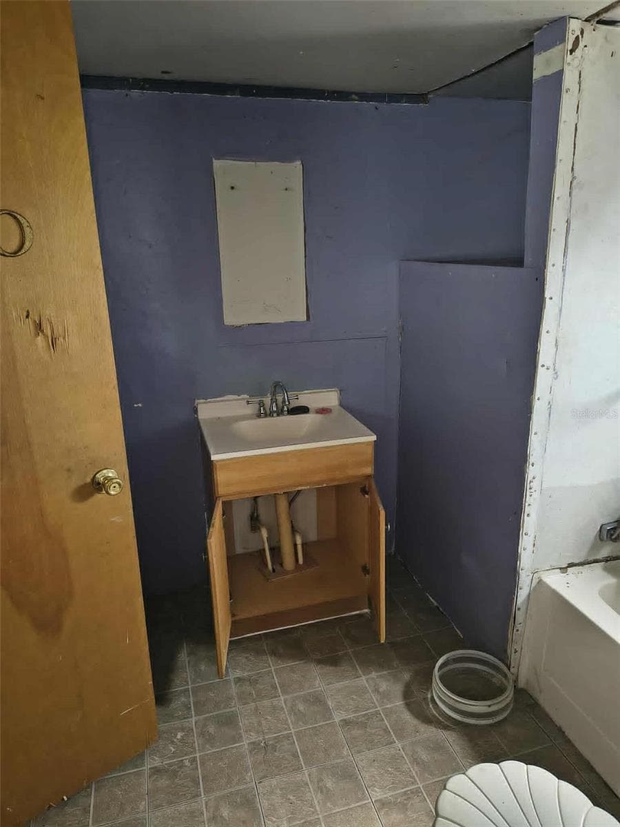 2840 EATON AVENUE — photo 11 of 13