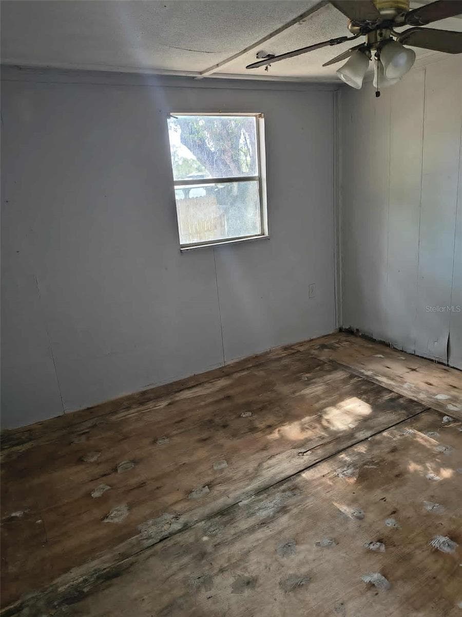 2840 EATON AVENUE — photo 9 of 13