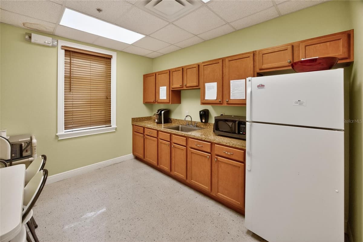 733 COUNTY ROAD 466 — photo 19 of 29