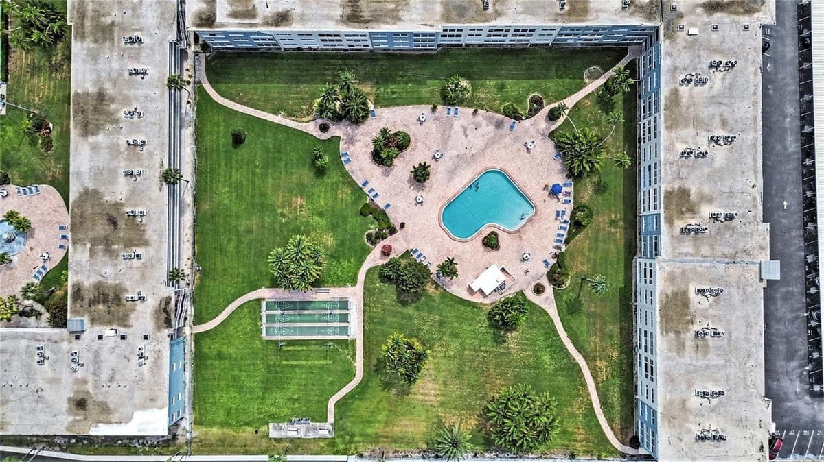 6161 GULF WINDS DRIVE — photo 14 of 16