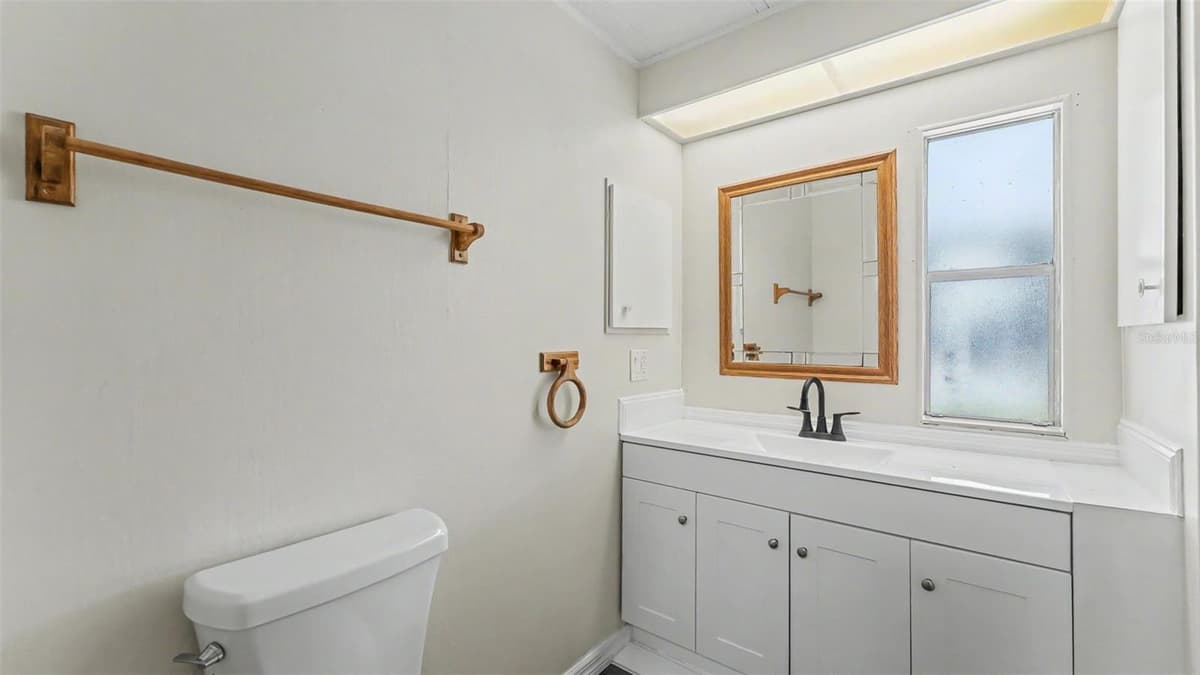 2055 FLORAL AVENUE — photo 7 of 14