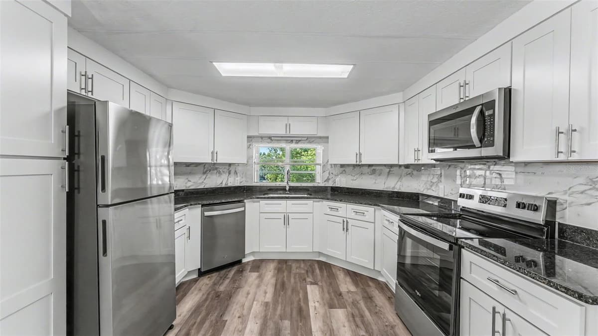 2055 FLORAL AVENUE — photo 13 of 14