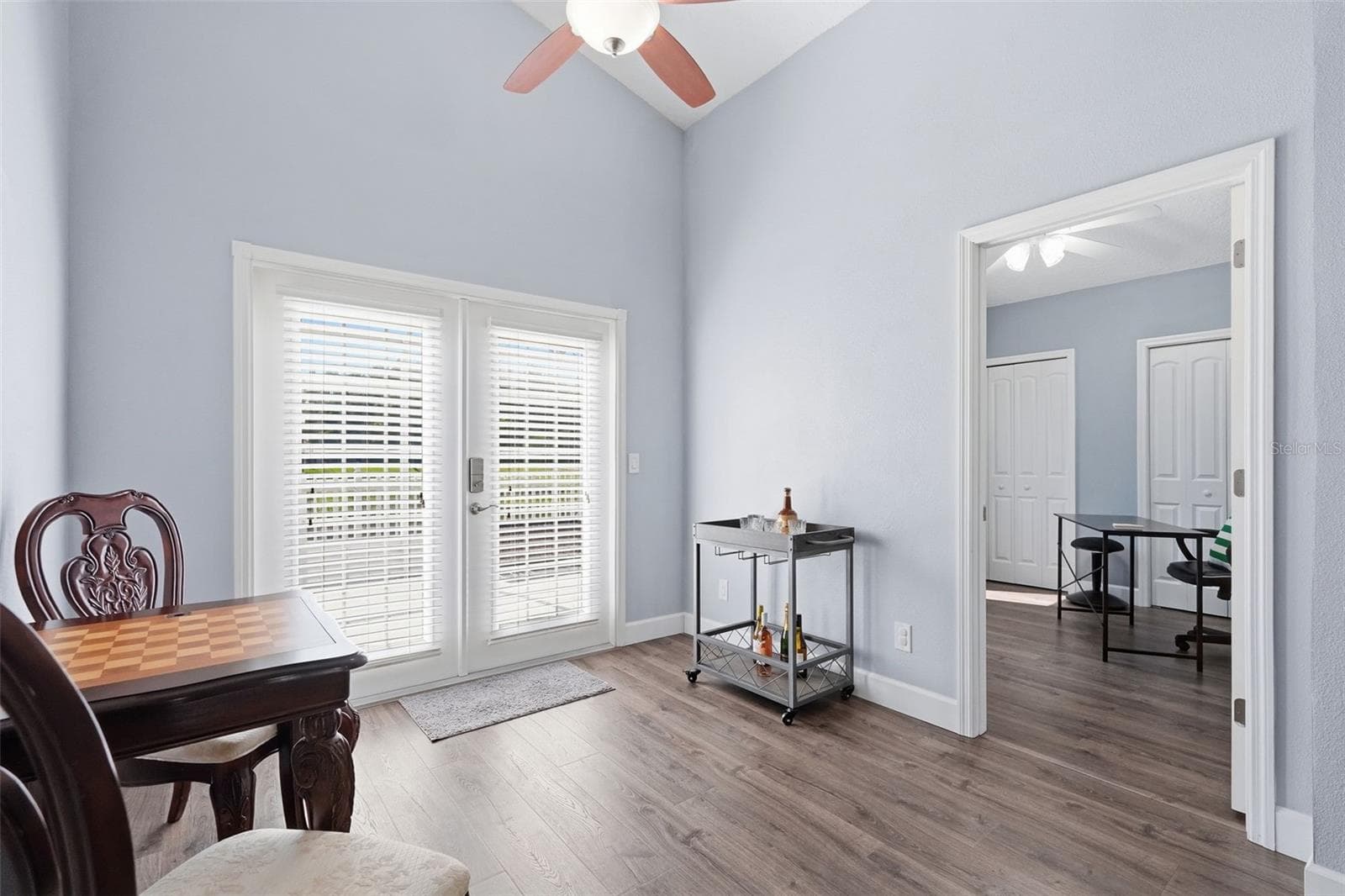 355 VENTURA DRIVE — photo 15 of 32