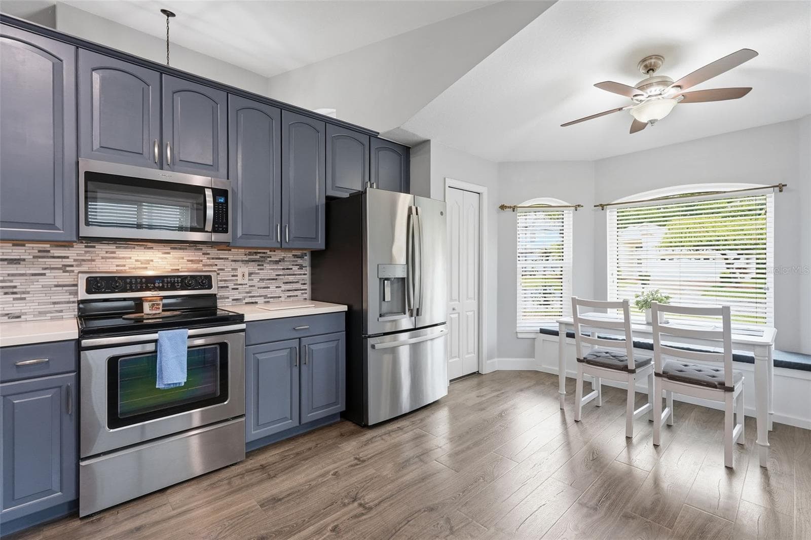 355 VENTURA DRIVE — photo 10 of 32