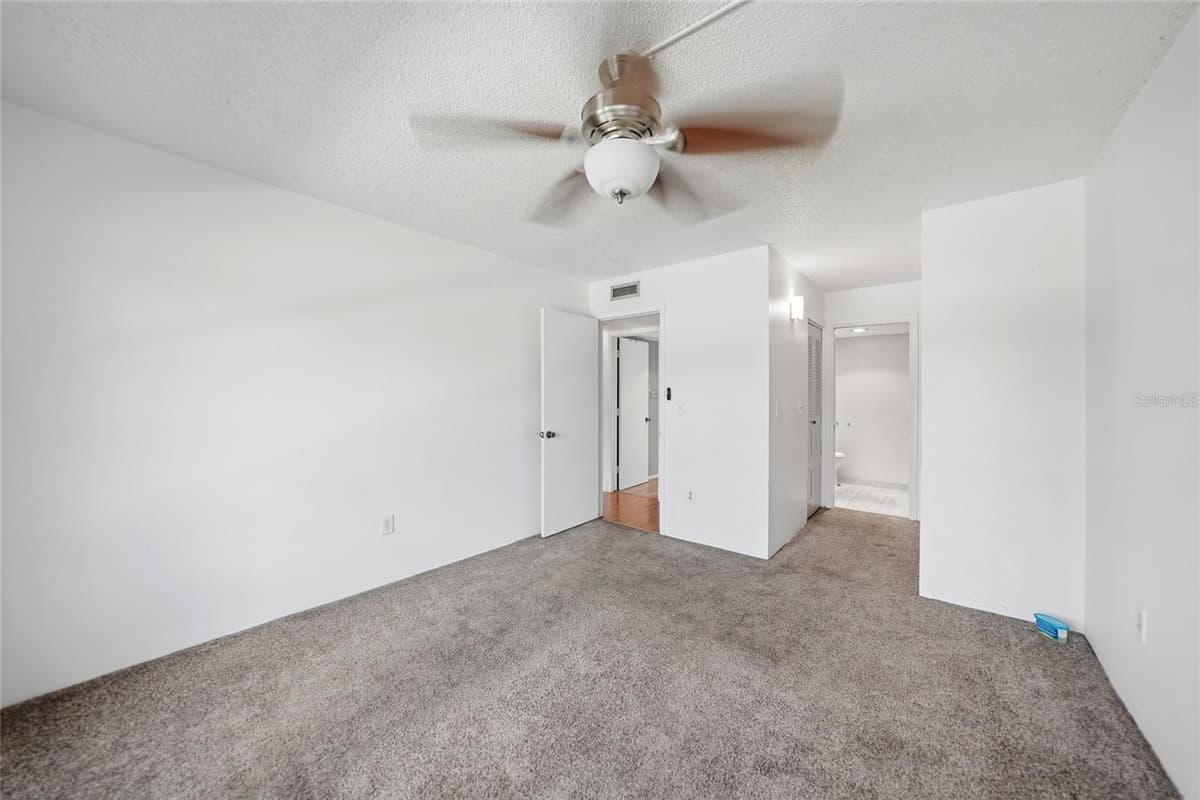 2300 AARON STREET — photo 18 of 42