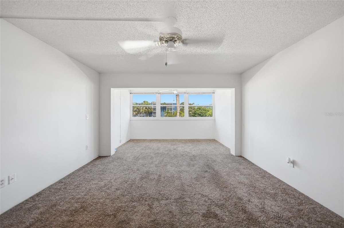 2300 AARON STREET — photo 7 of 42