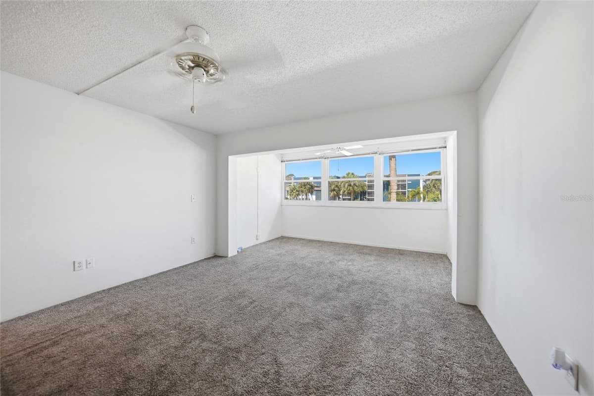 2300 AARON STREET — photo 3 of 42