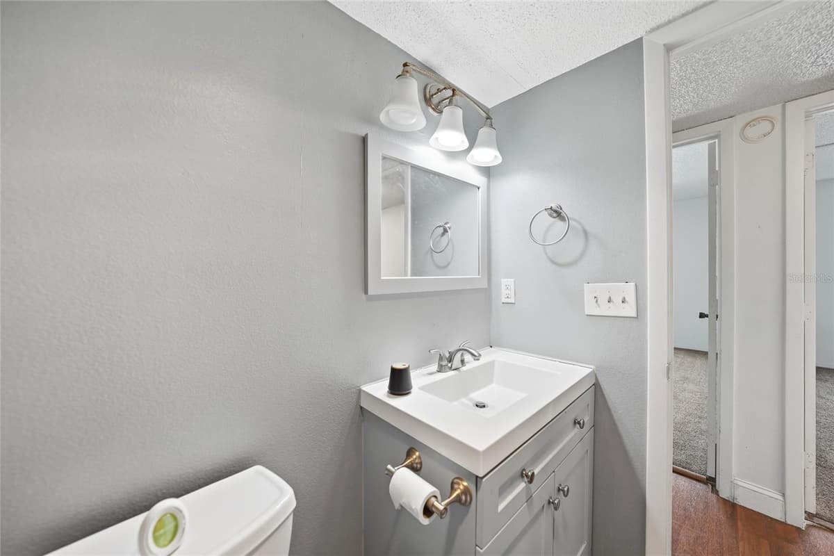 2300 AARON STREET — photo 26 of 42