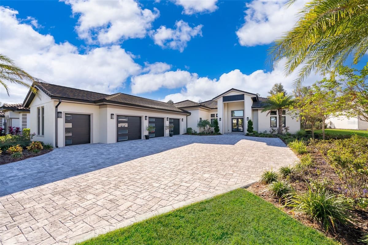 15144 PENDIO DRIVE — photo 41 of 60