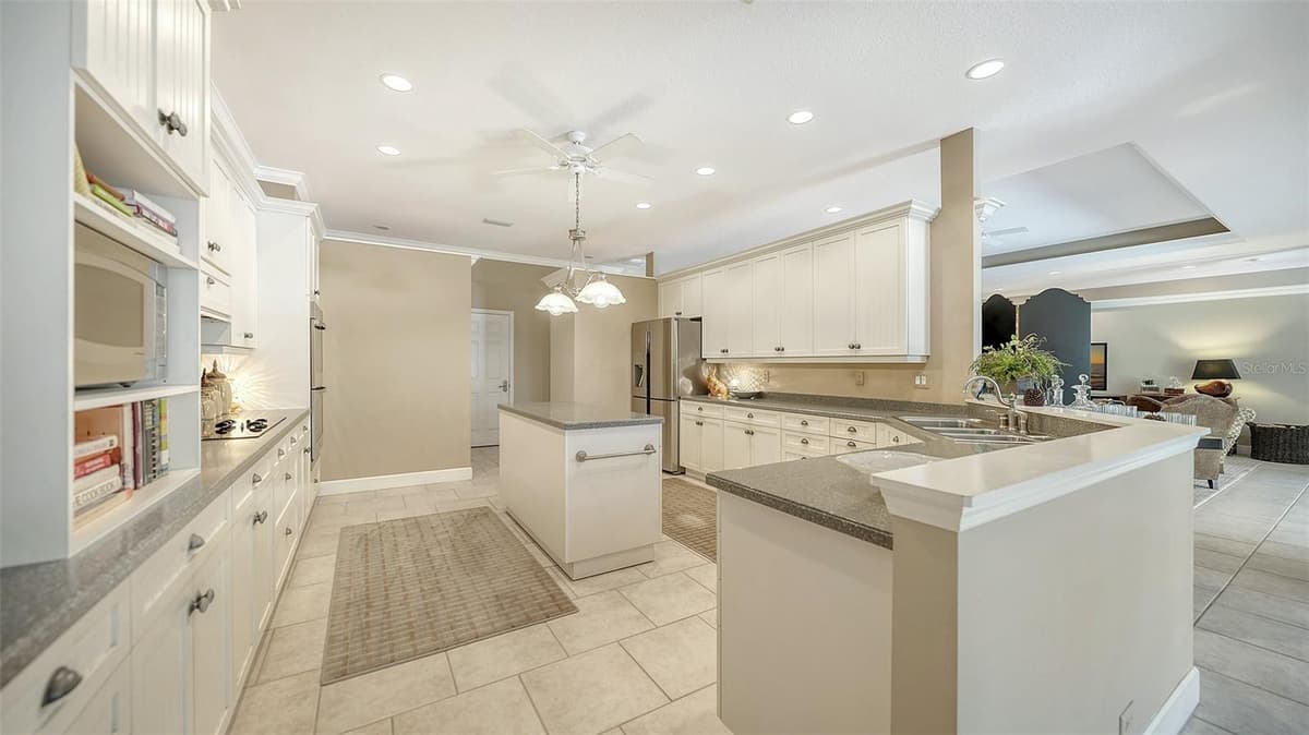 756 VANDERBILT DRIVE — photo 24 of 80