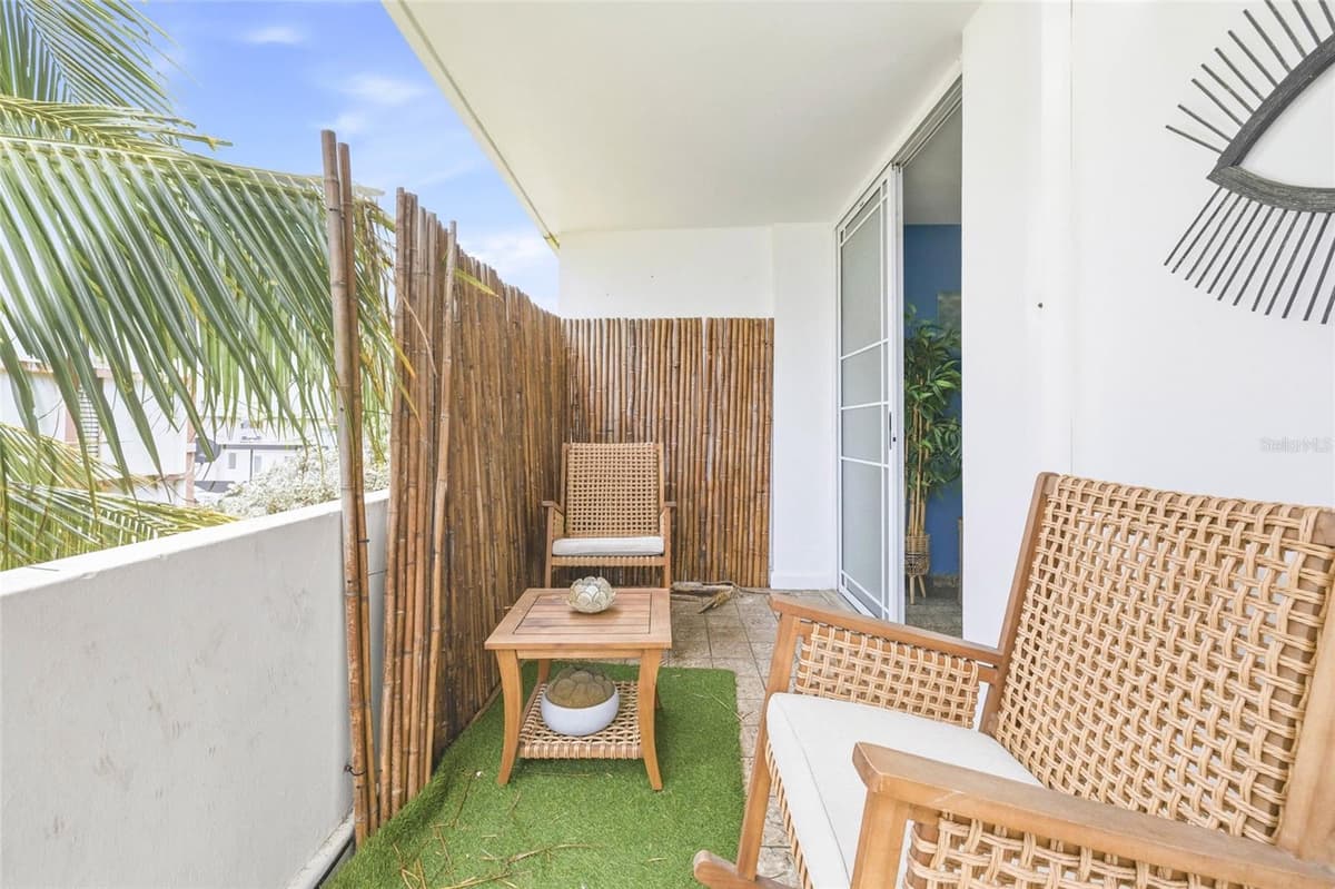 10 CALLE COVALLE GANDIA STREET — photo 8 of 28