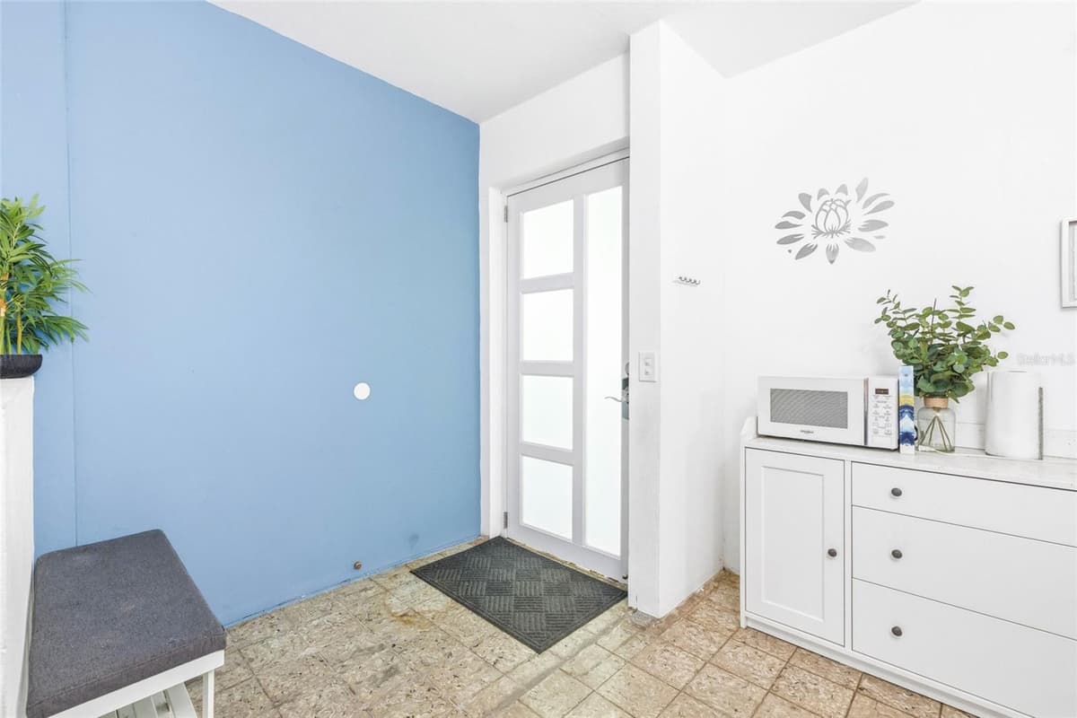 10 CALLE COVALLE GANDIA STREET — photo 4 of 28