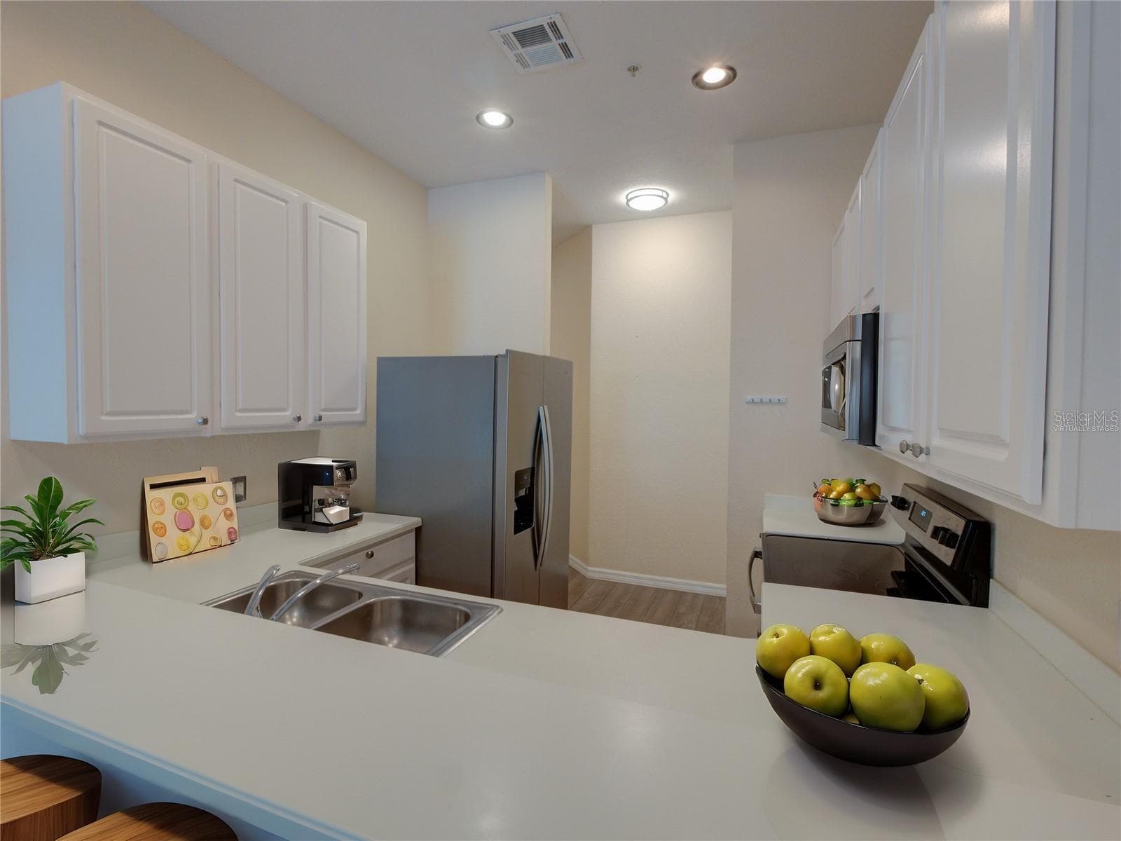 709 LUCAYA LOOP — photo 6 of 29