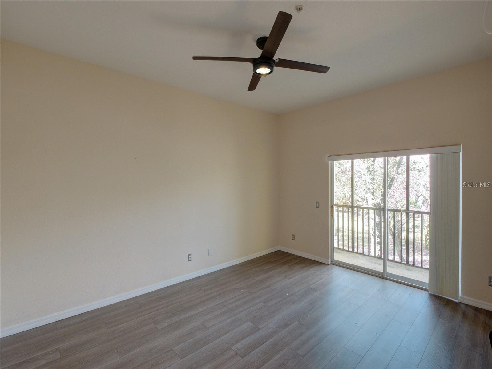 709 LUCAYA LOOP — photo 15 of 29