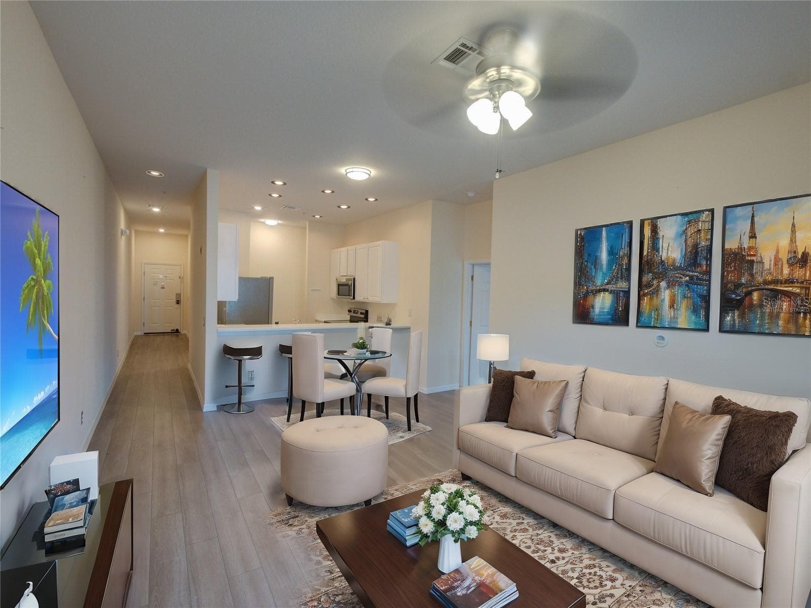 709 LUCAYA LOOP — photo 3 of 29