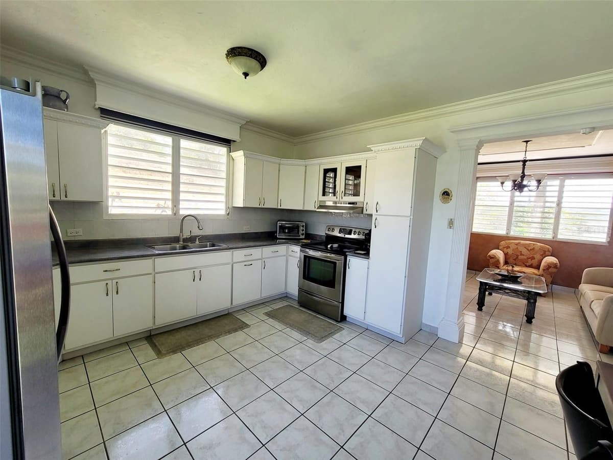 8C CLAVEL ST. — photo 19 of 24