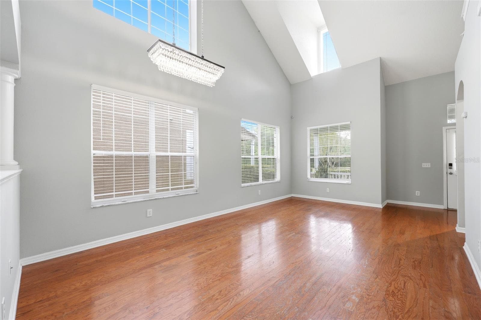 5016 BRIDGEWAY LANE — photo 3 of 39
